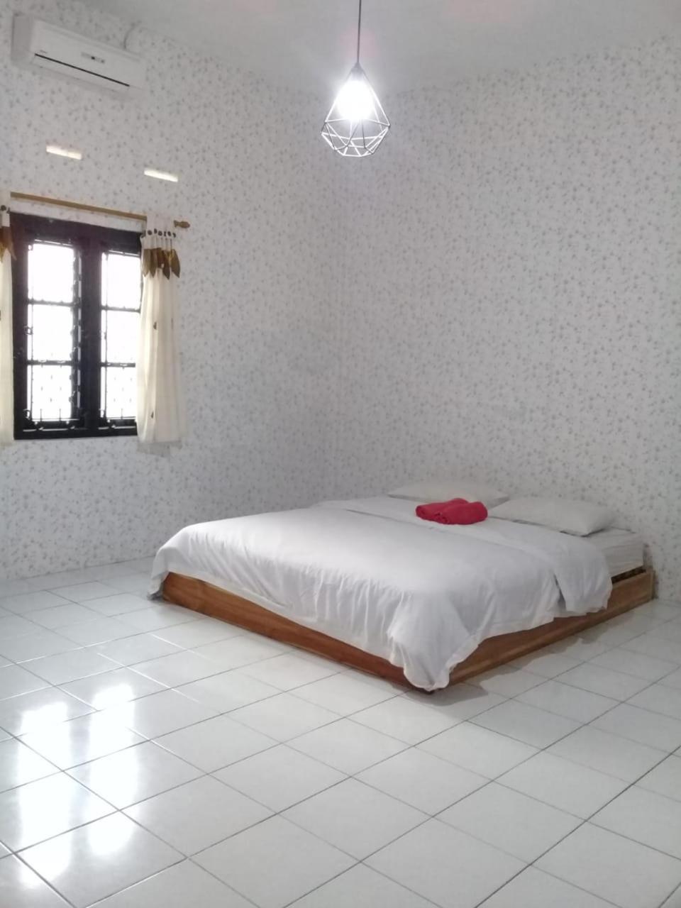 Appartamento Ndalem Diajeng Yogyakarta Esterno foto