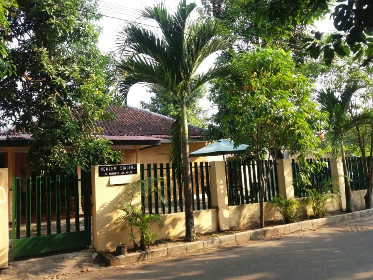 Appartamento Ndalem Diajeng Yogyakarta Esterno foto